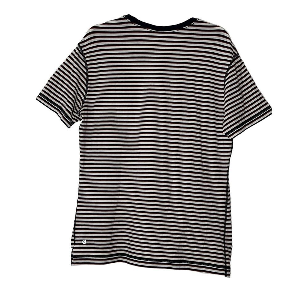 LULULEMON TShirt Mens Large red white blue striped Shirt short sleeve Stretch
